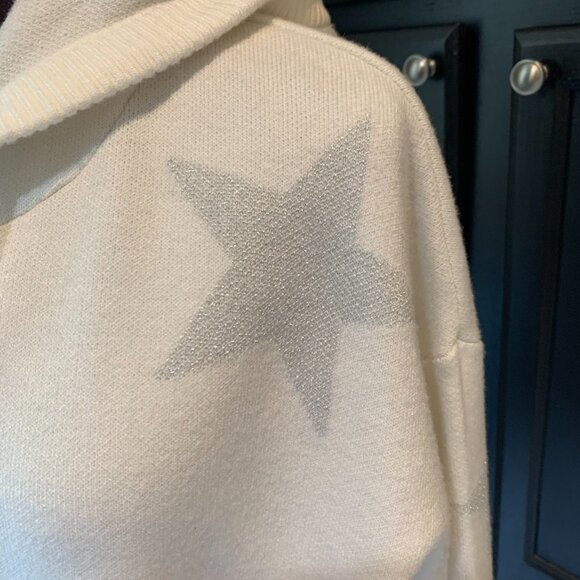 Sweater Cream with Silver Stars 1X NWT Hooded - Picture 7 of 13